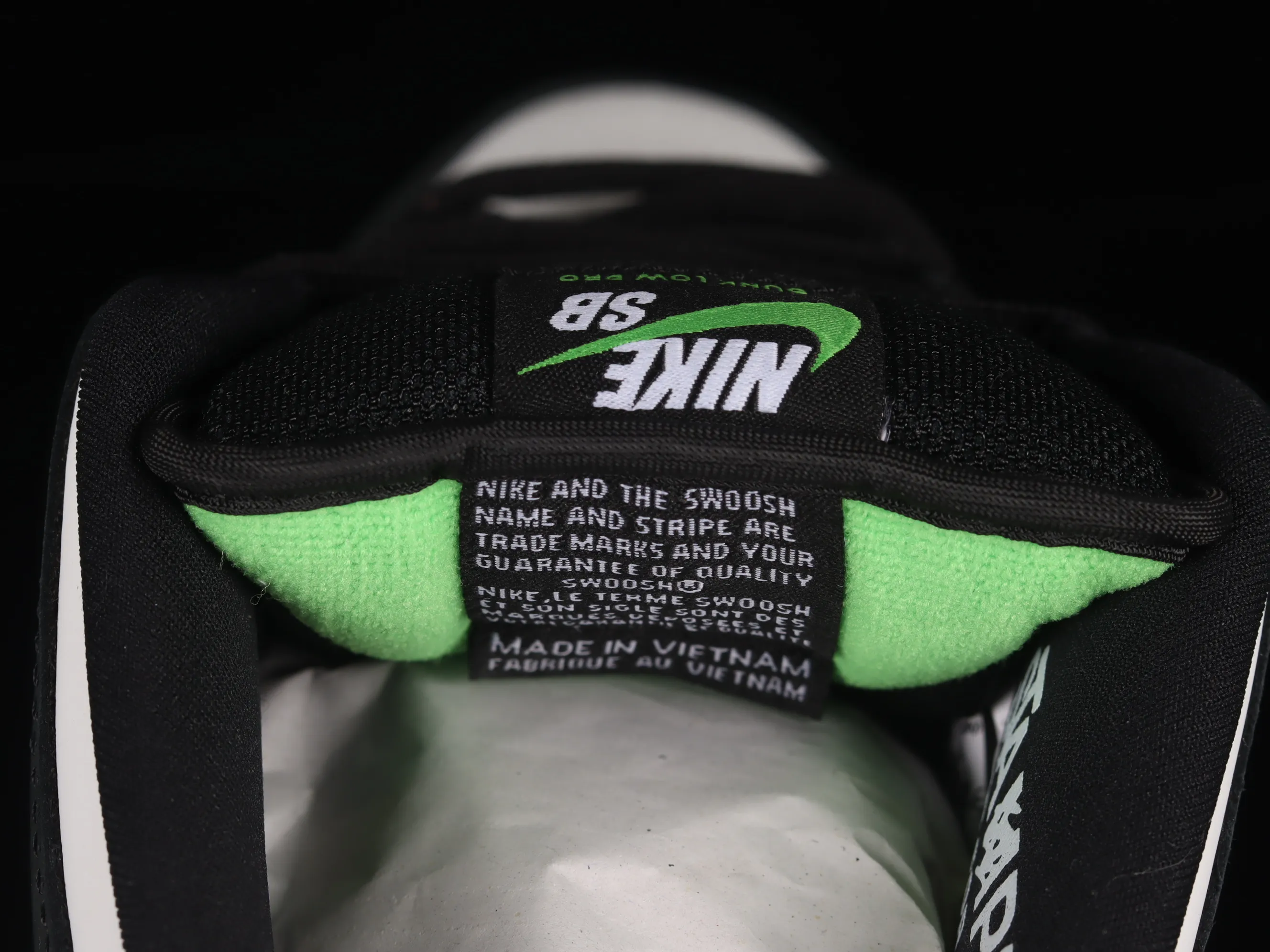 All categories Nk SB Dunk Series Nk SB Dunk Low low-top sneakers M version pure original Jeff Staple x Nk SB Dunk Low "Pigeon" 3.0 black and white panda pigeon low-top classic versatile casual sports sneakers BV1310-013